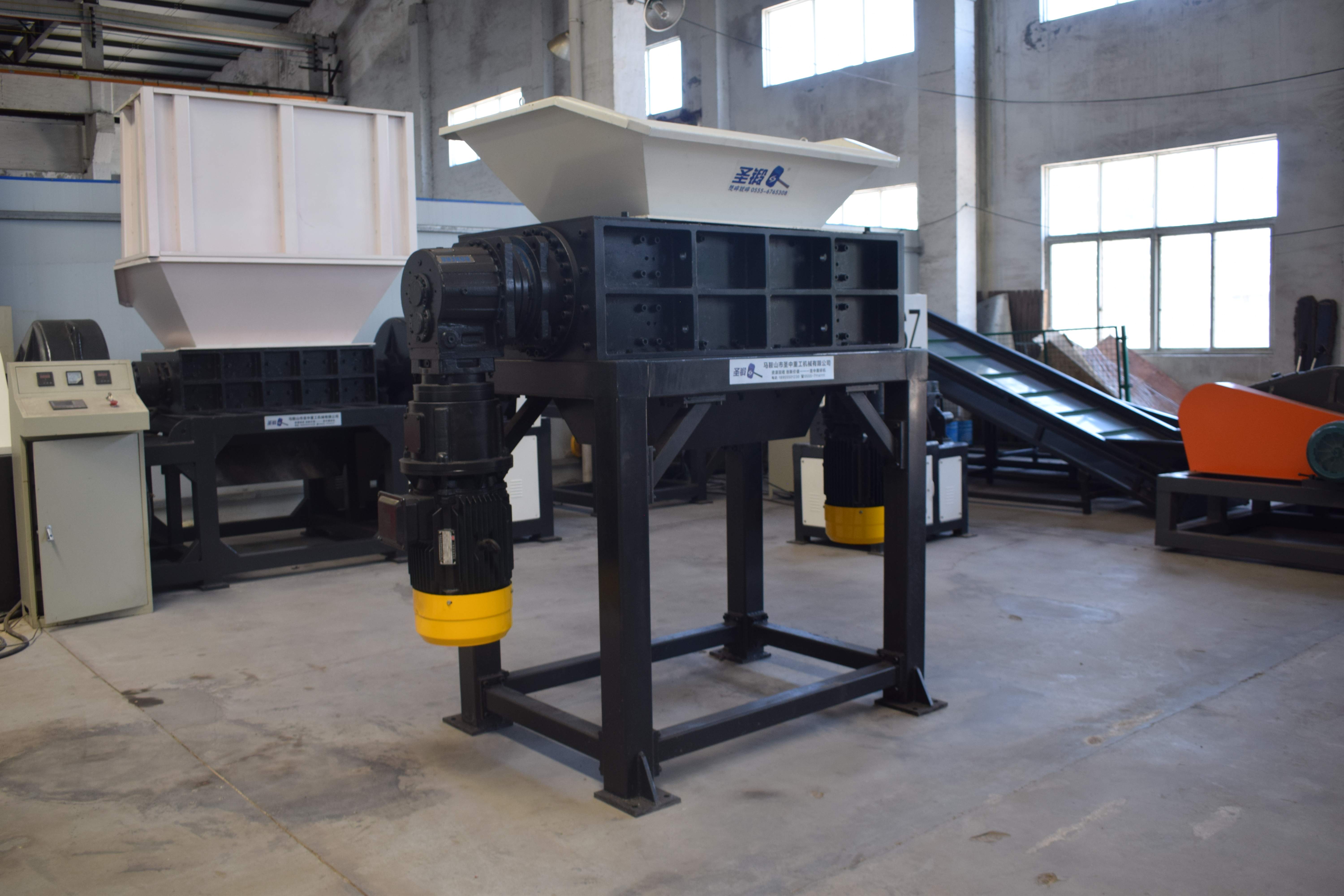 Powerful Plastic Shredder Manufacturer: Industrial Solutions for Efficient Recycling